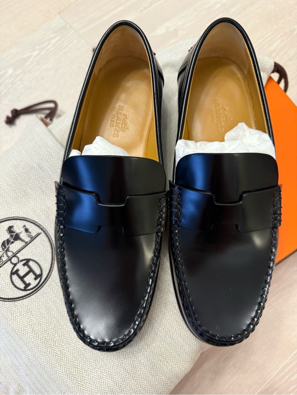 Hermes Kennedy Loafer in glazed calfskin sz 6 US